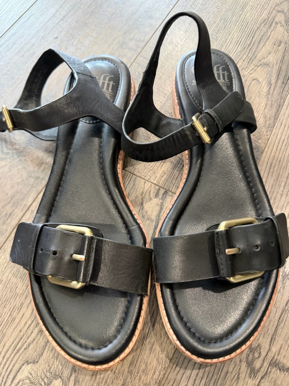 Sofft Black Leather Buckle Strap Sandals Sz 7